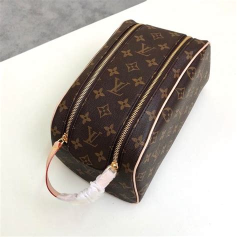 louis vuitton necessaire damen|louis vuitton login.